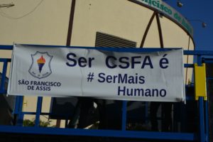 Colégio São Francisco de Assis promove carreata da Família